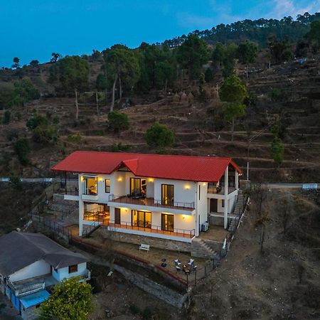 Stayvista At Amulyam Villa With Lawn & Bonfire 穆克缇斯瓦 外观 照片