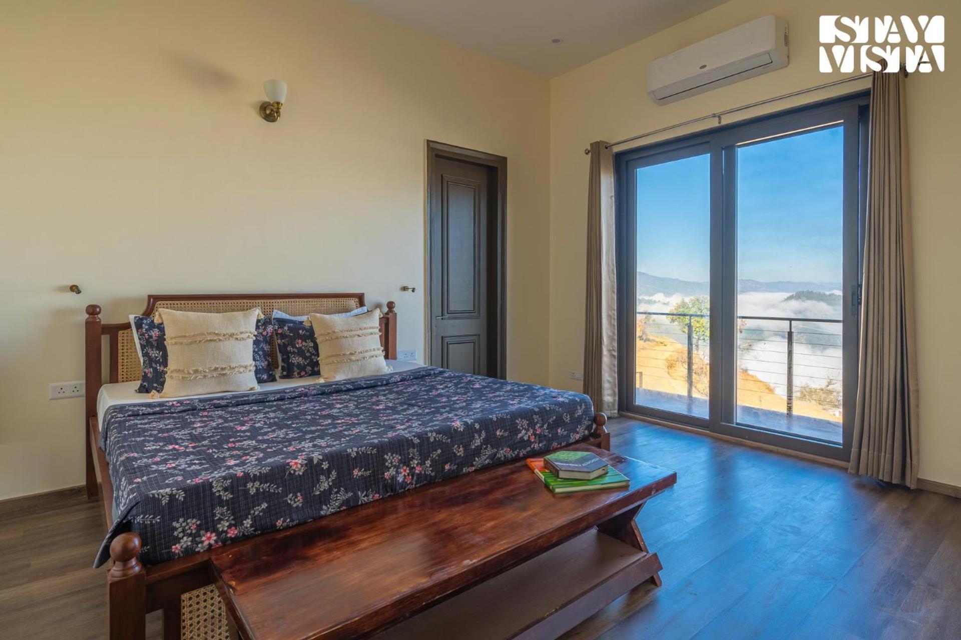 Stayvista At Amulyam Villa With Lawn & Bonfire 穆克缇斯瓦 外观 照片
