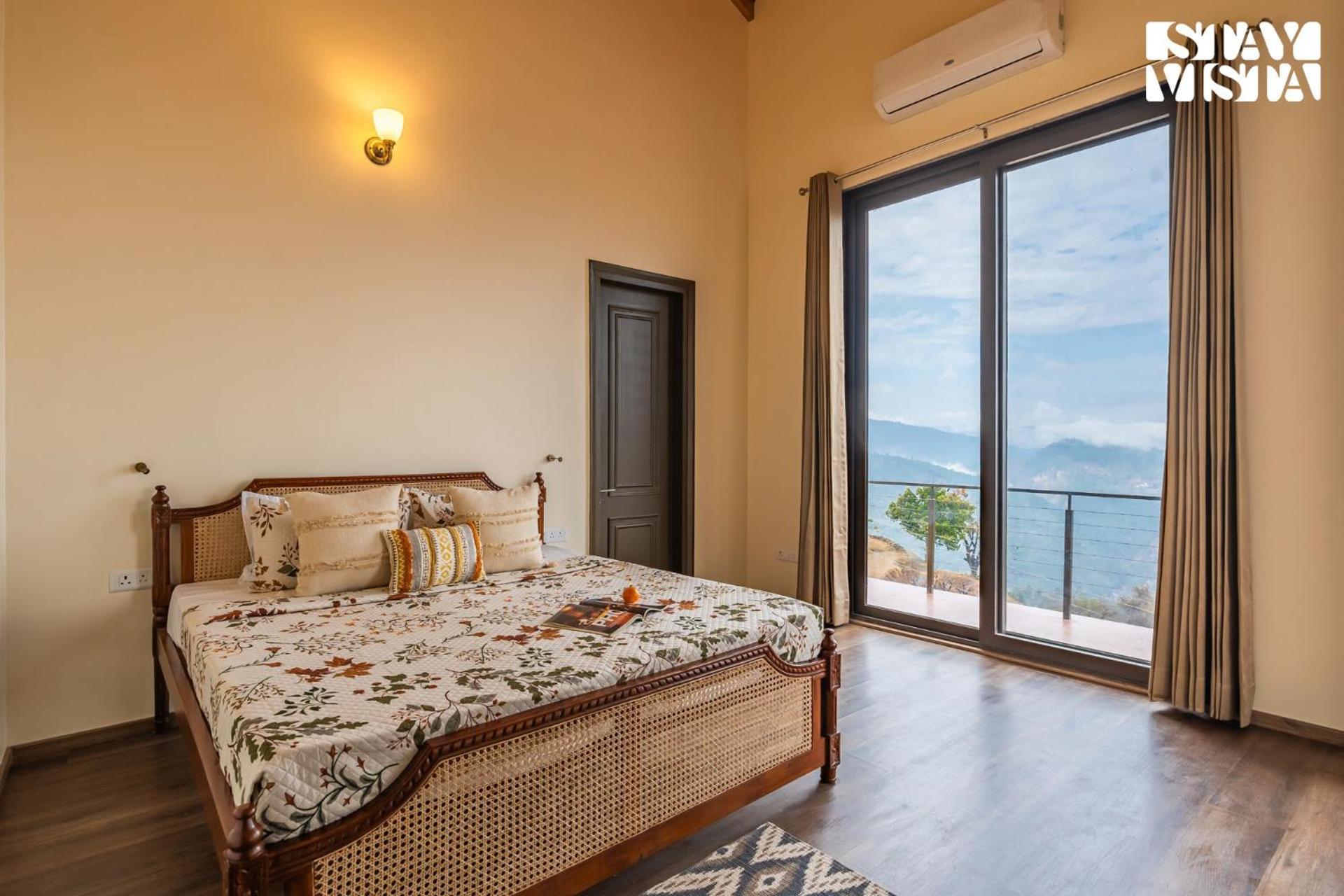 Stayvista At Amulyam Villa With Lawn & Bonfire 穆克缇斯瓦 外观 照片